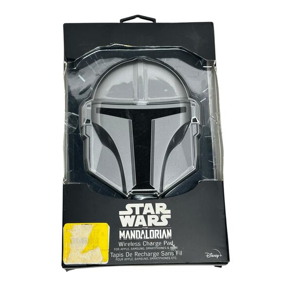 Star Wars The Mandalorian Light Up Wireless Charging Pad GameStop Exclusive NEW - Picture 1 of 4